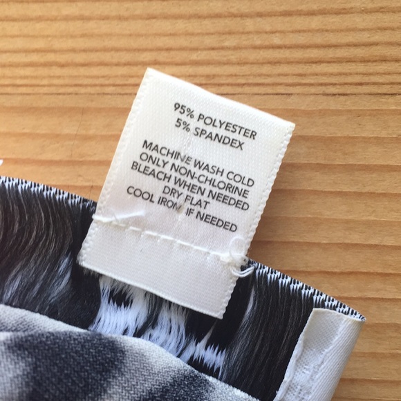 Loft black and white wrap dress  XXSP EUC - Picture 7 of 8